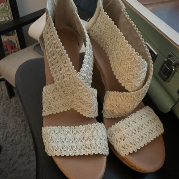 white wedge heels with a cork style bottom and zip up
size 5 by Montego Bay Club - Picture 2 of 4